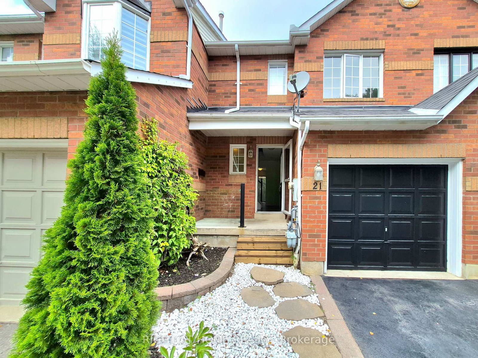 21 Mccullock Crescent thumbnail 2