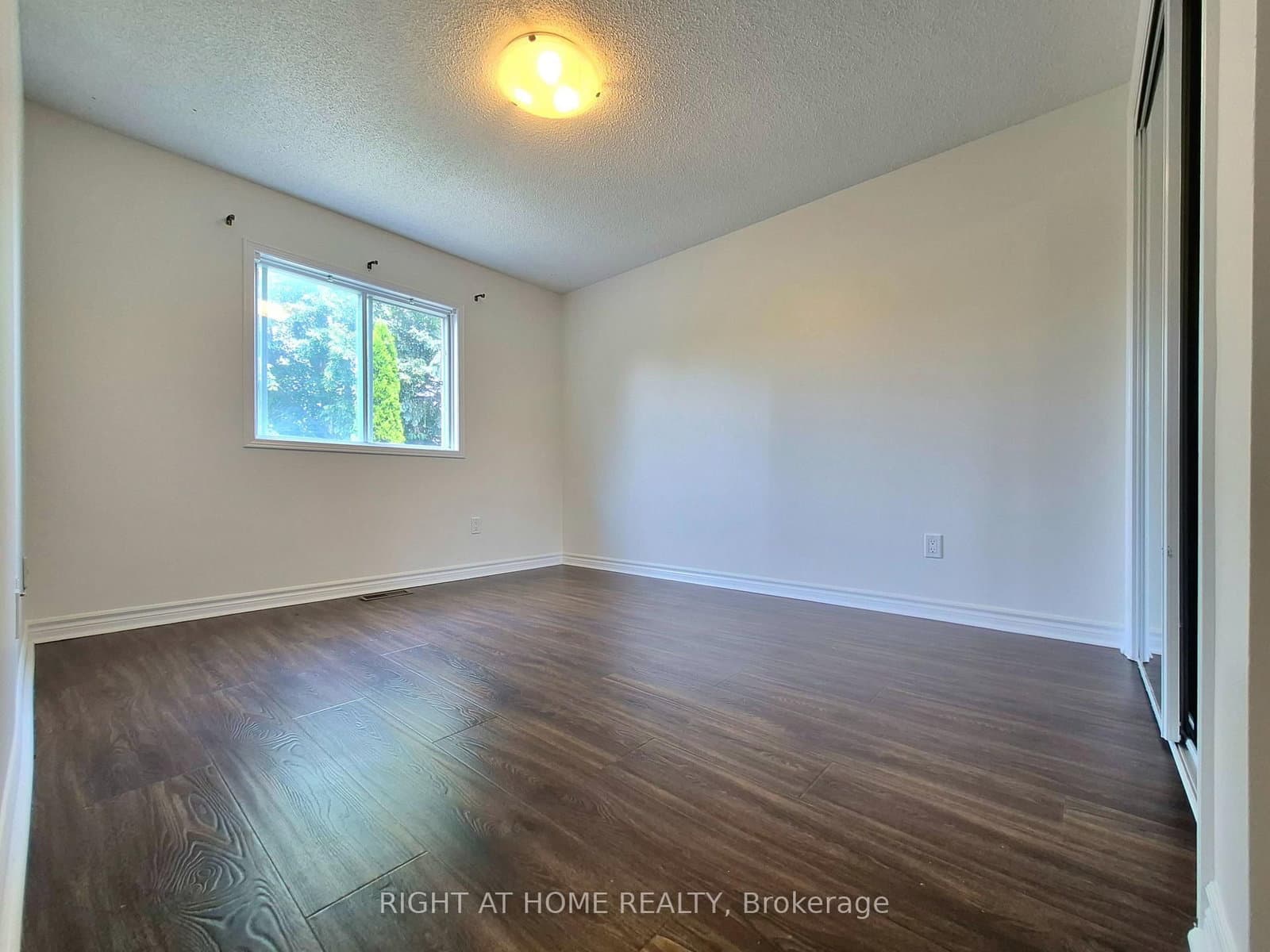 21 Mccullock Crescent thumbnail 23