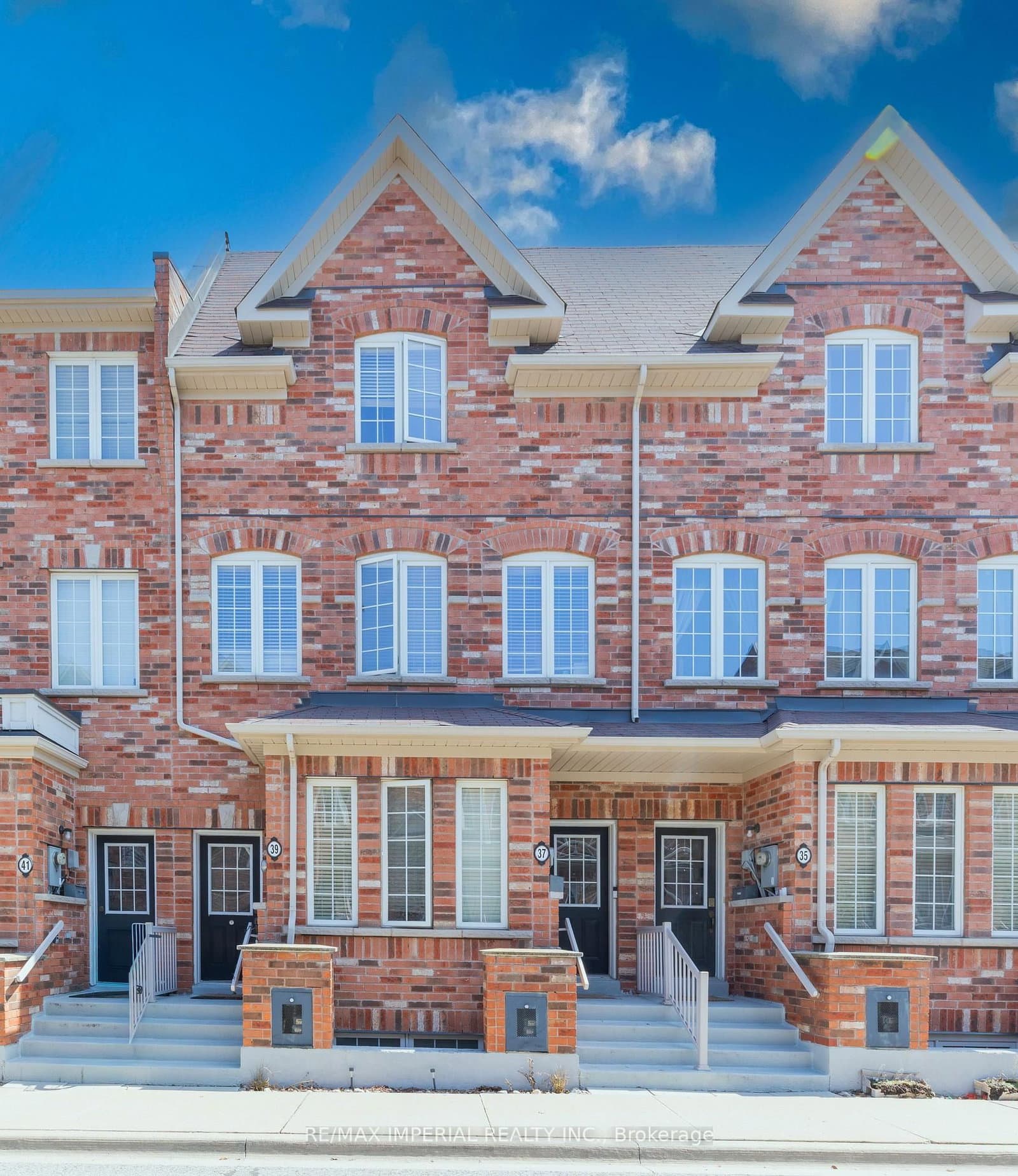 37 Carnahan Terrace - Image 1