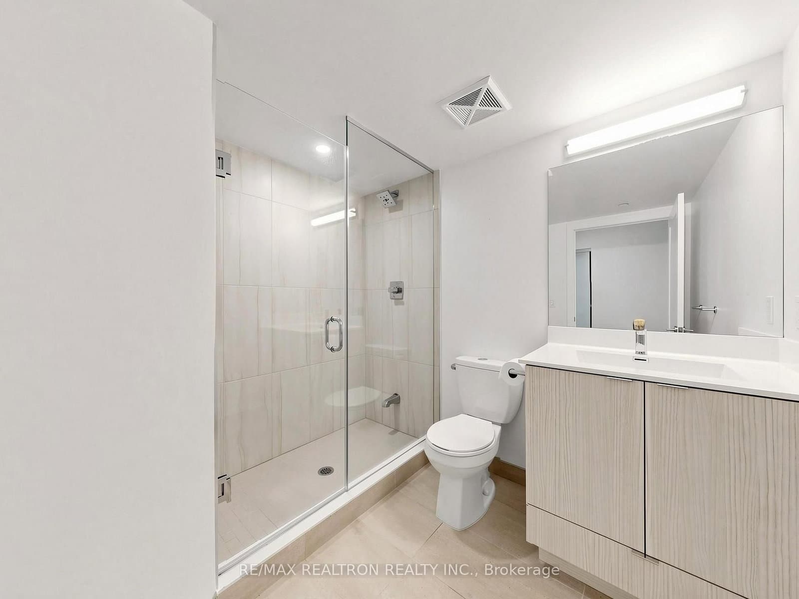 225 Village Green Square, Unit 2507 thumbnail 24