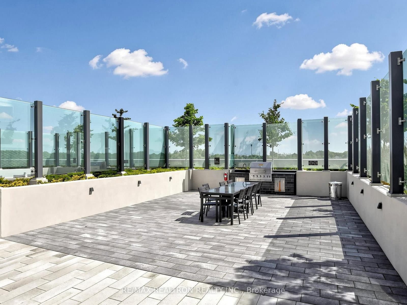 225 Village Green Square, Unit 2507 thumbnail 36
