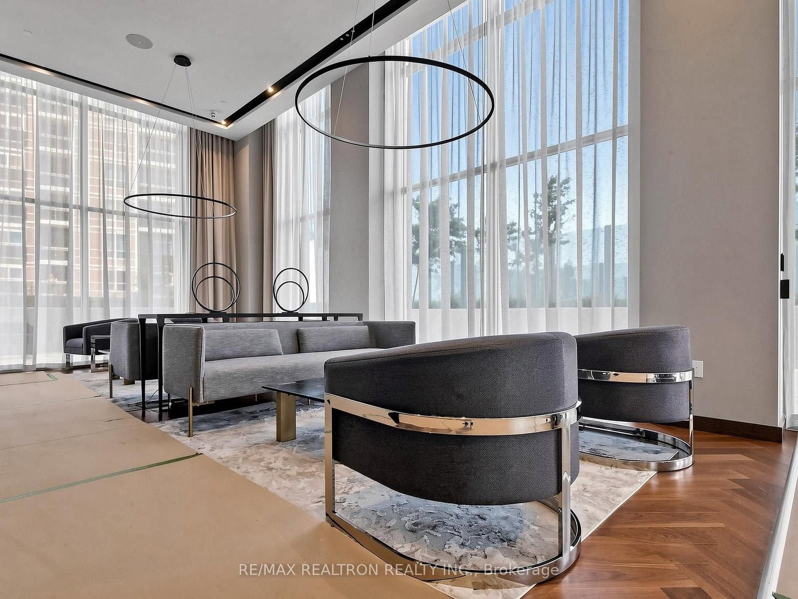 225 Village Green Square, Unit 2507 thumbnail 4