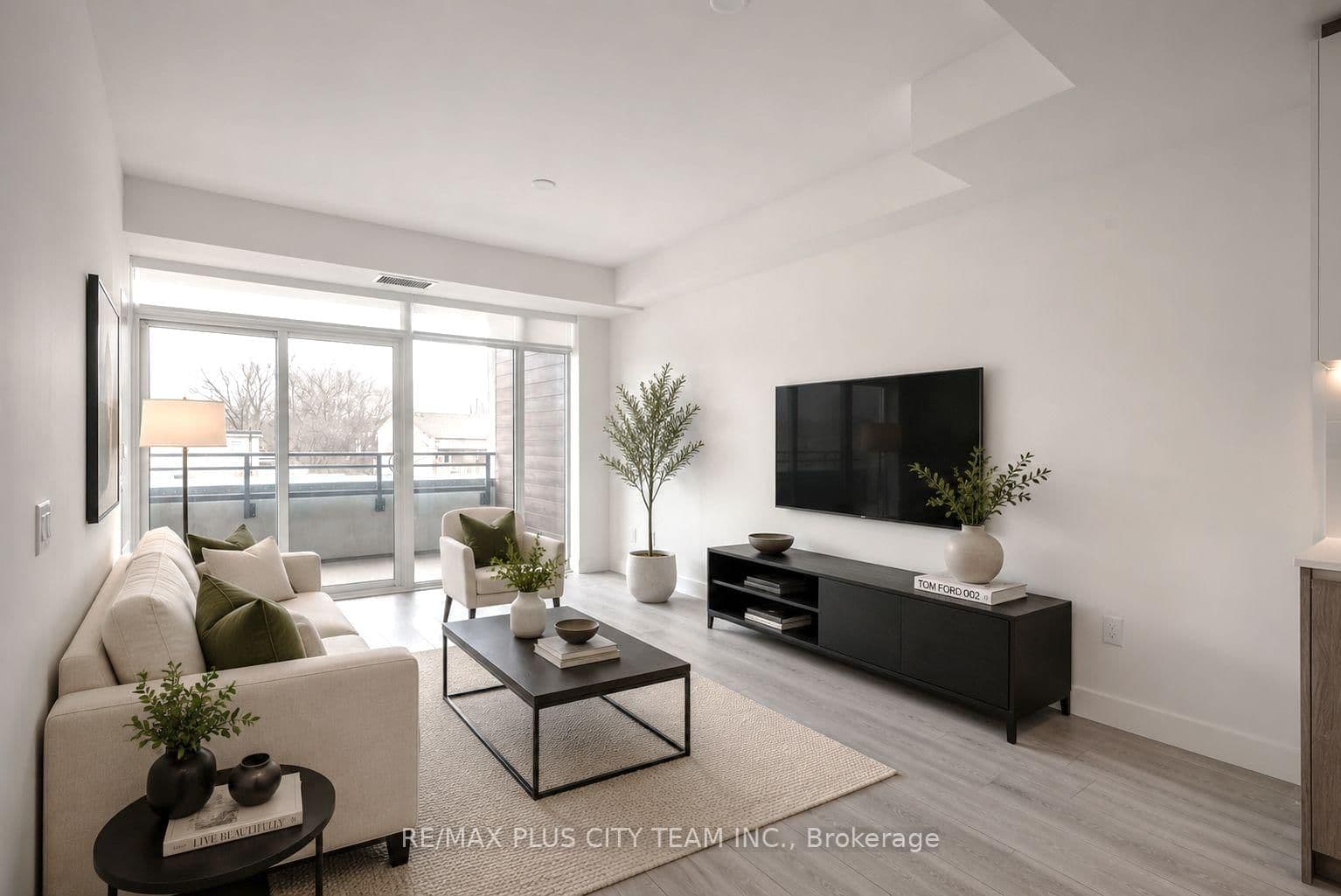 1285 Queen Street E, Unit 303 thumbnail 3