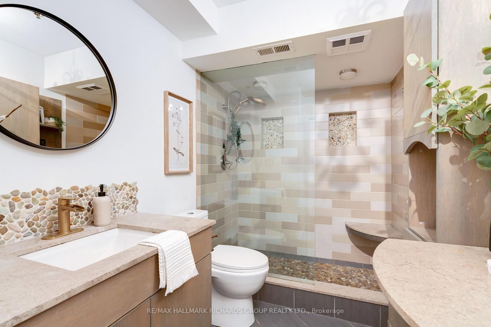 325 Kingston Road, Unit 101 thumbnail 18