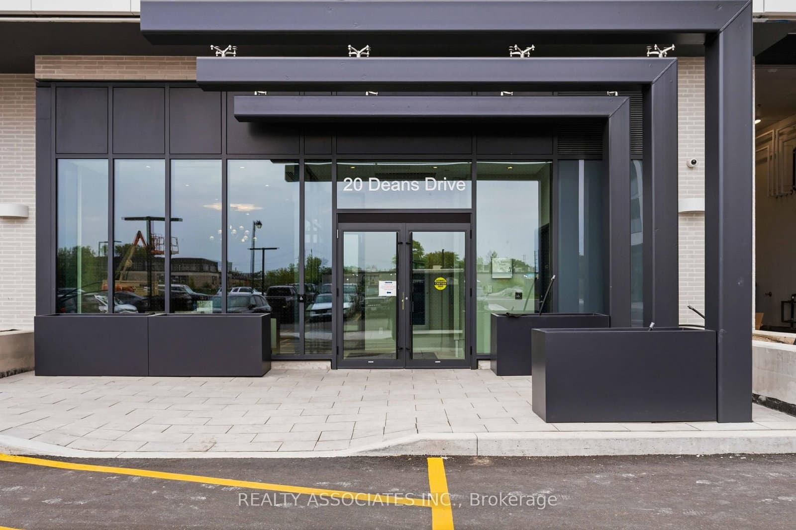 20 Deans Drive, Unit 814 thumbnail 3
