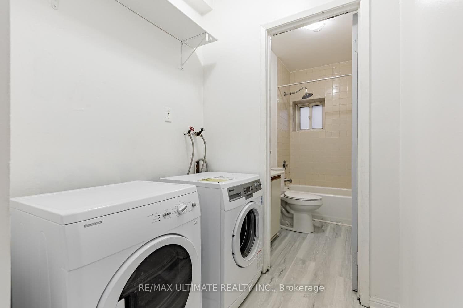 996 Queen Street E, Unit 5 thumbnail 12