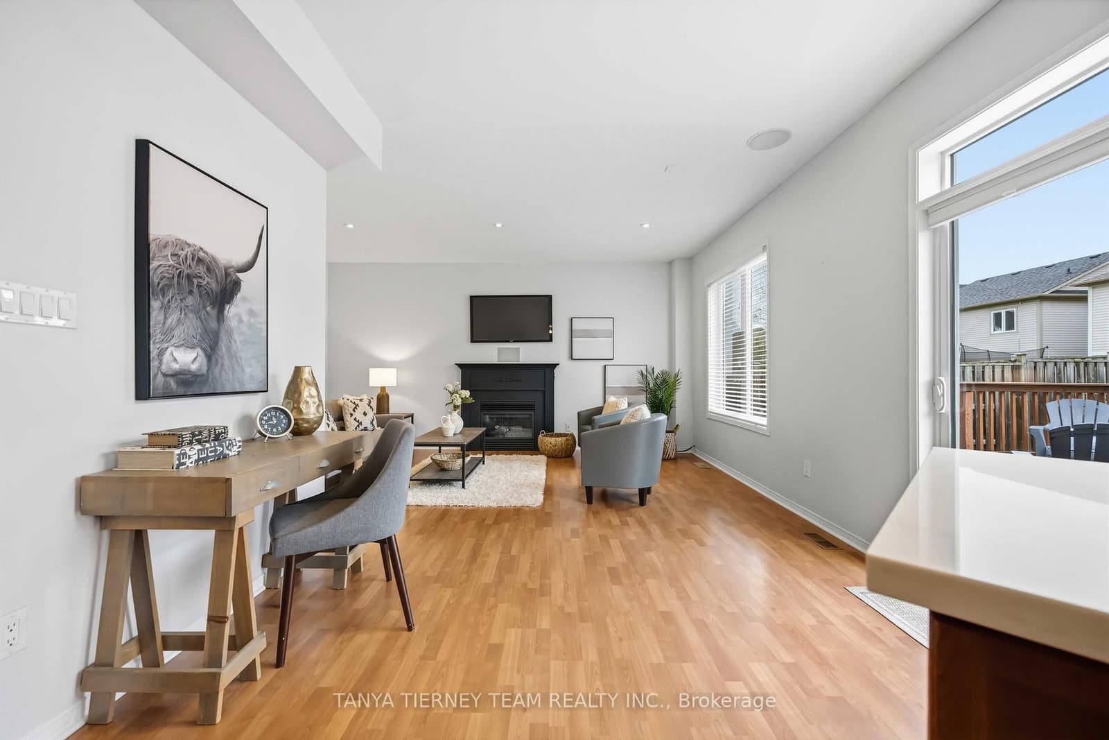 75 Robert Attersley Drive E thumbnail 21