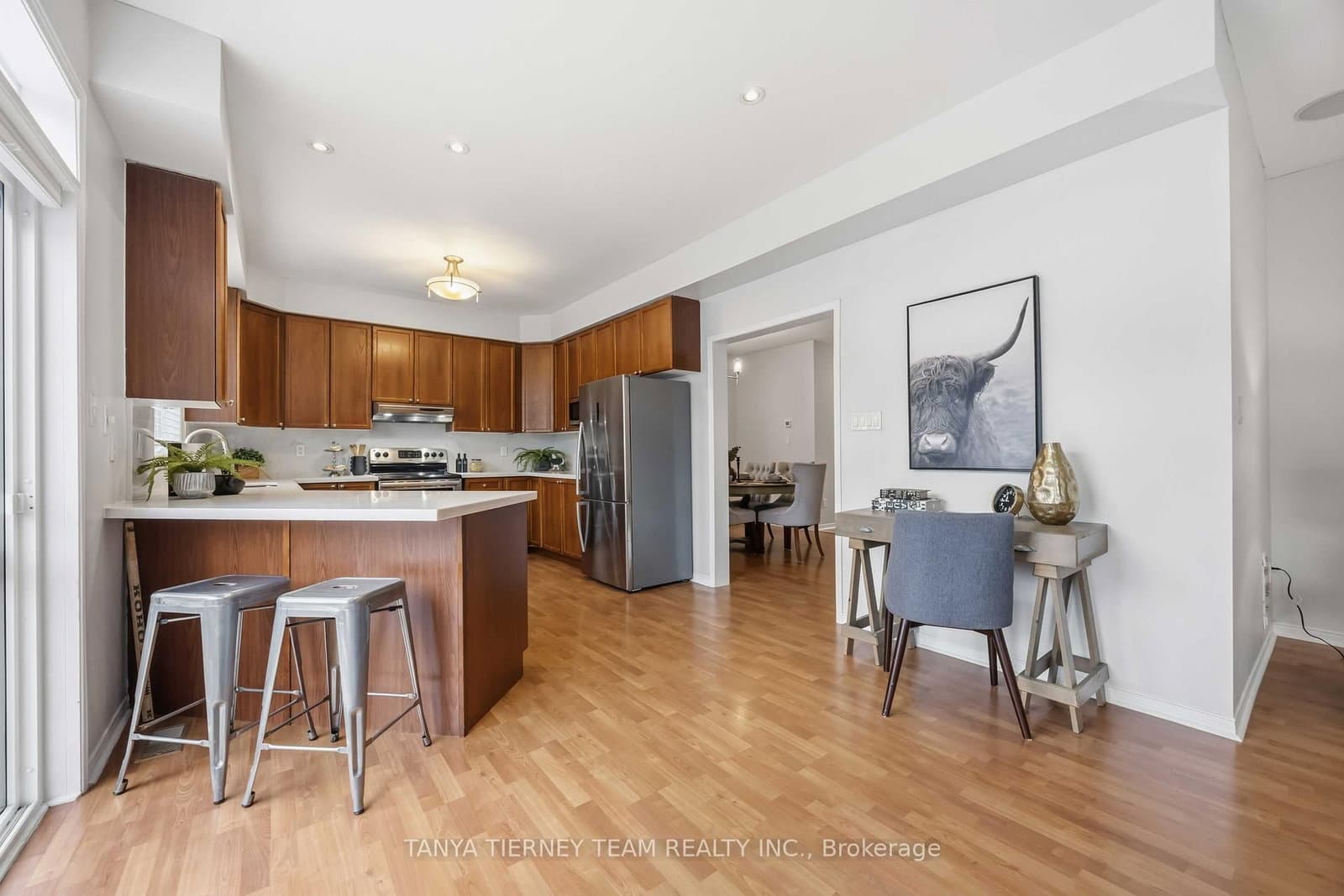 75 Robert Attersley Drive E thumbnail 22