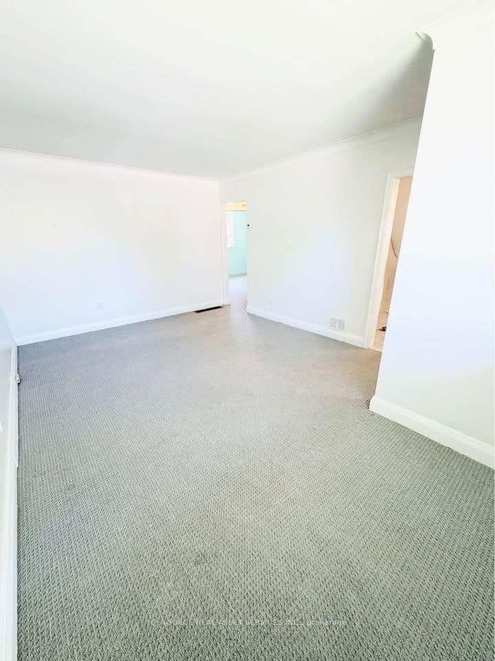 74 Vanbrugh Avenue thumbnail 4