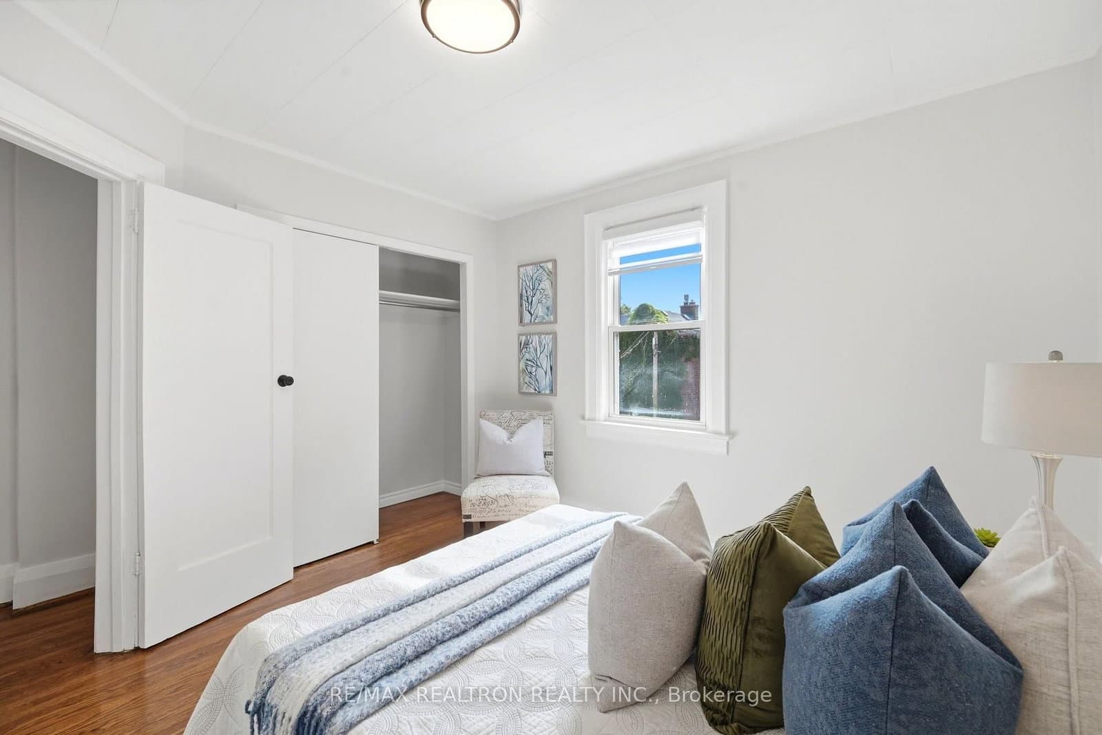 1056 Woodbine Avenue W thumbnail 30
