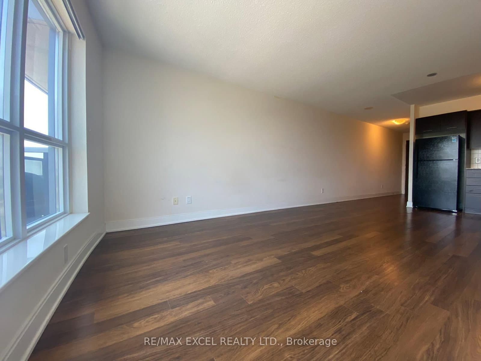 125 Village Green Square, Unit 3901 thumbnail 14