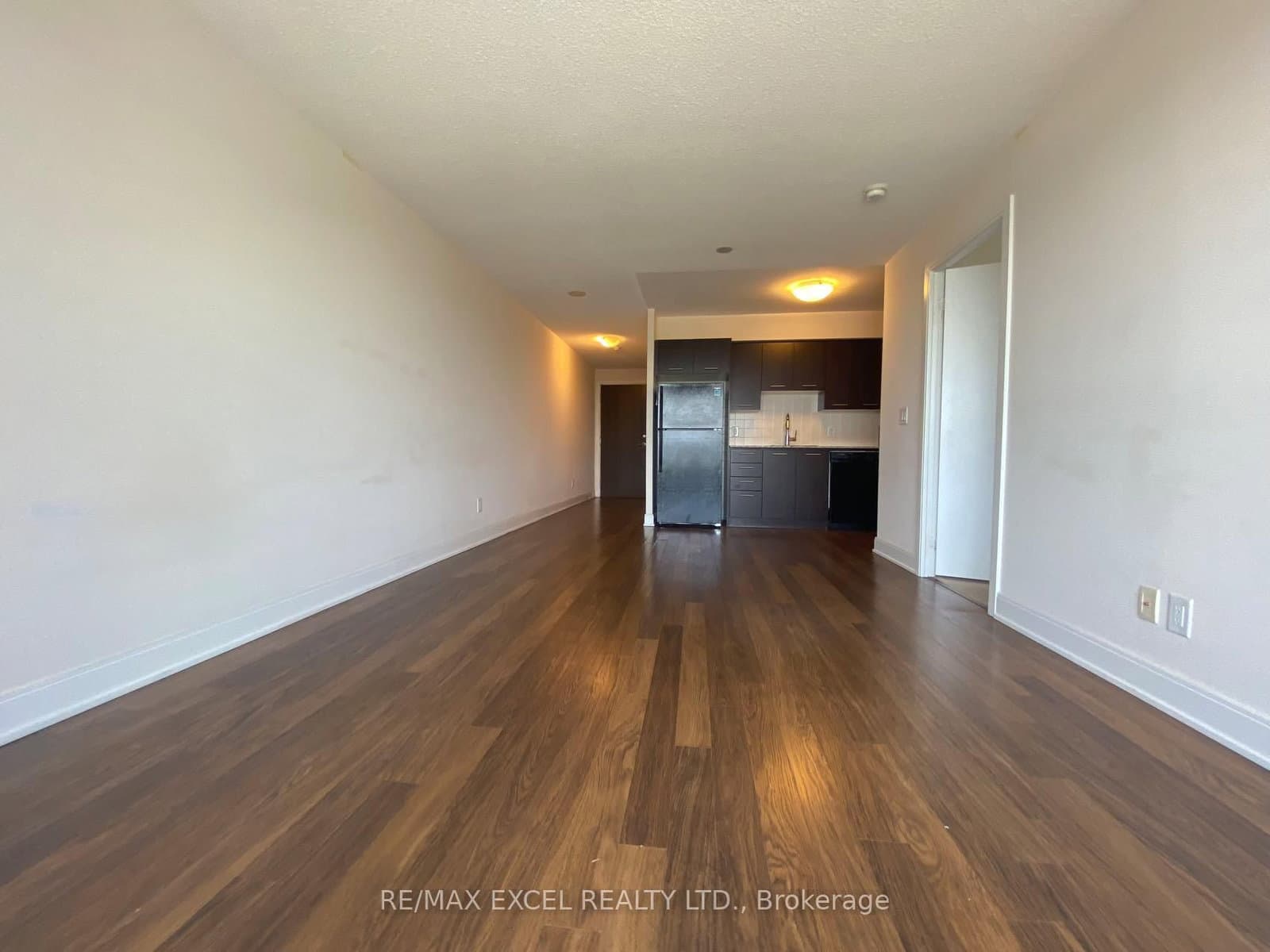 125 Village Green Square, Unit 3901 thumbnail 16