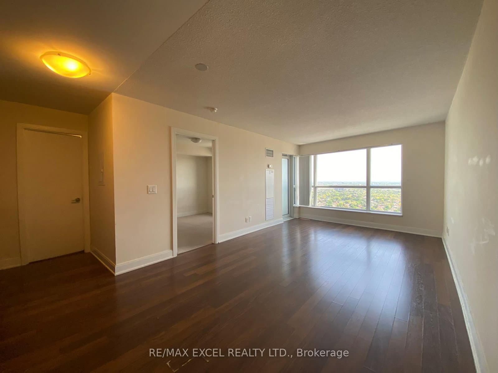 125 Village Green Square, Unit 3901 thumbnail 17