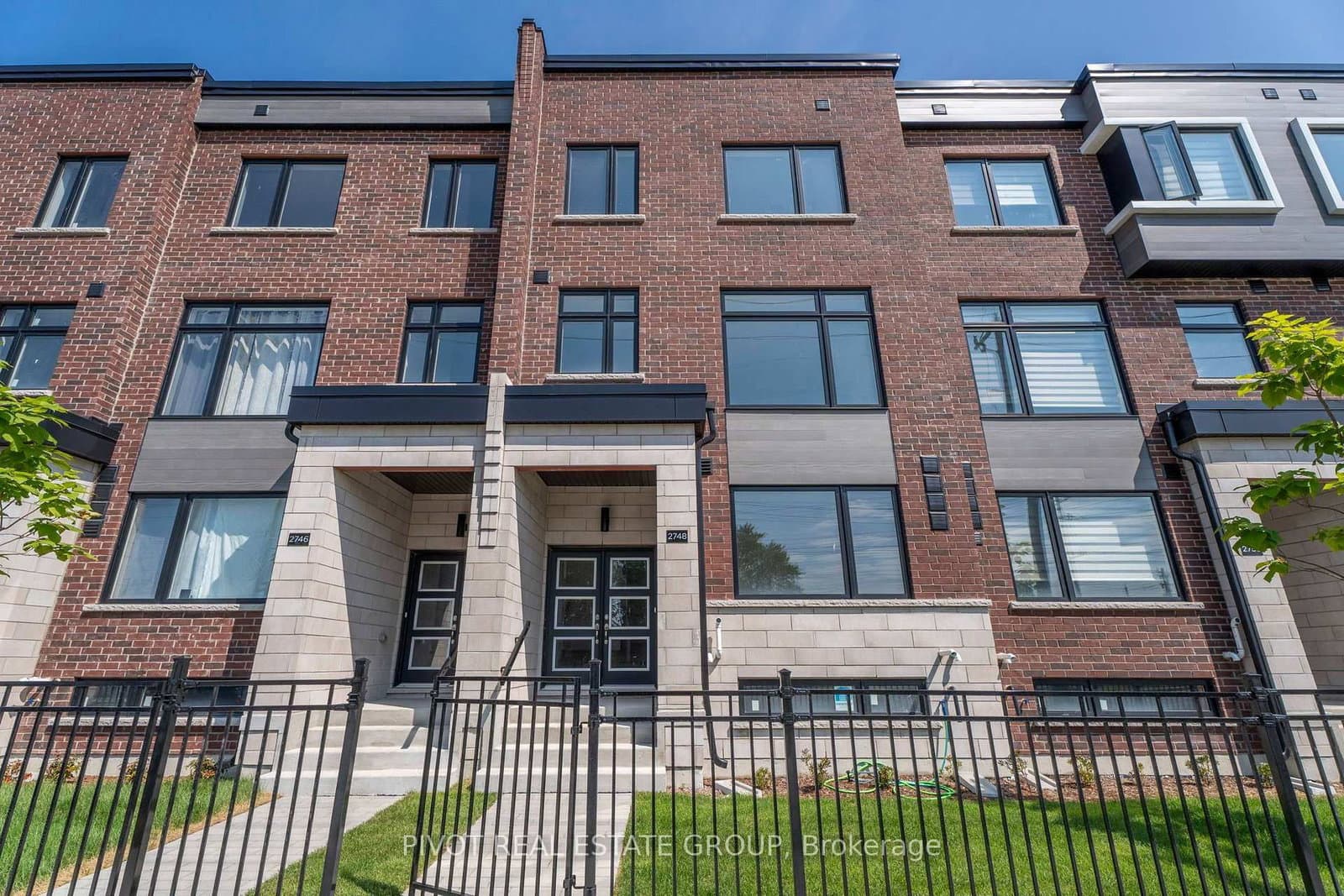 2748 Lawrence Avenue E thumbnail 32