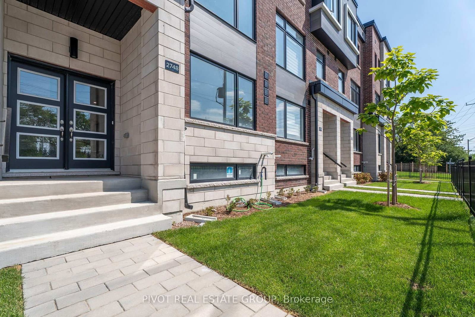 2748 Lawrence Avenue E thumbnail 33