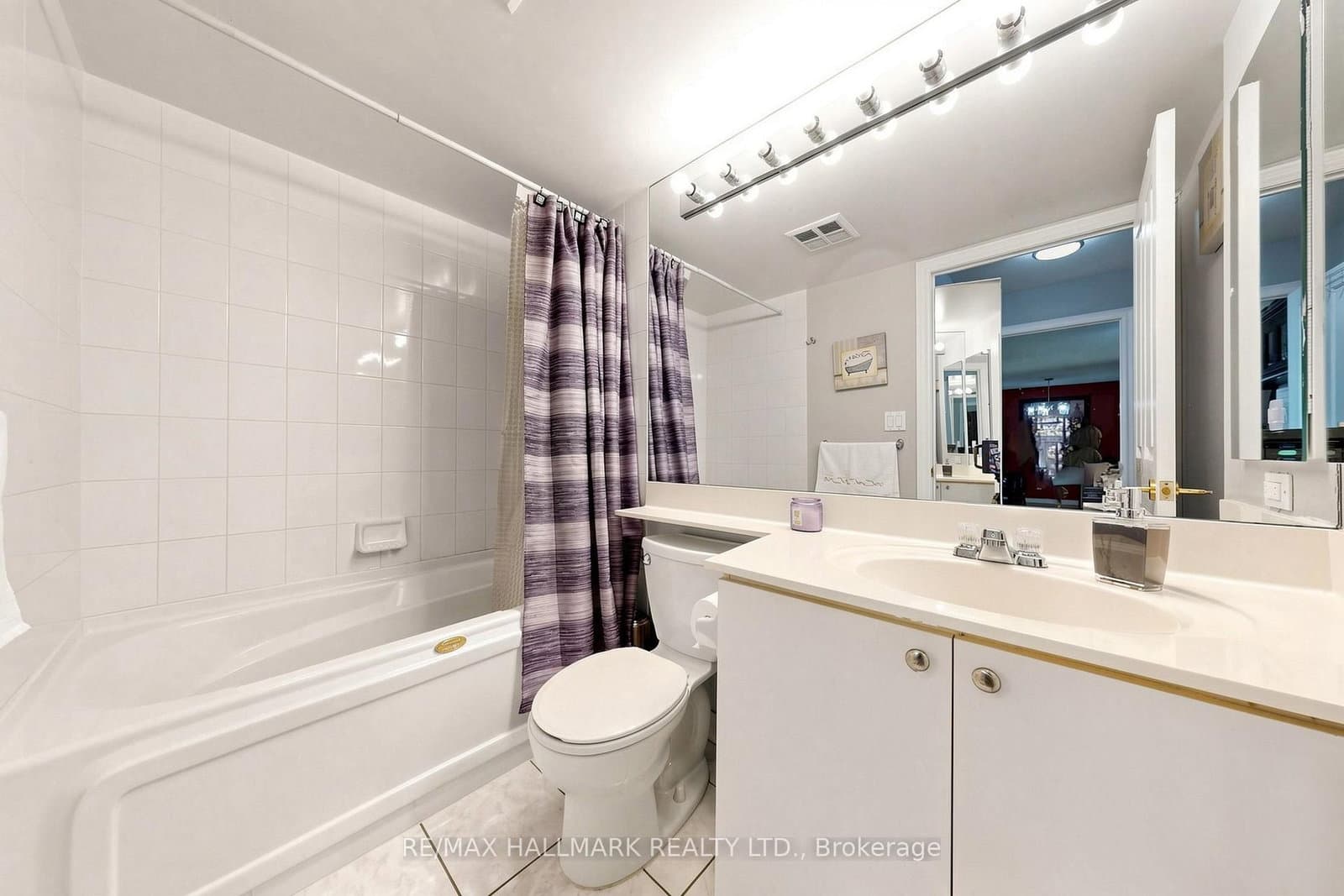 68 Corporate Drive, Unit 621 thumbnail 9