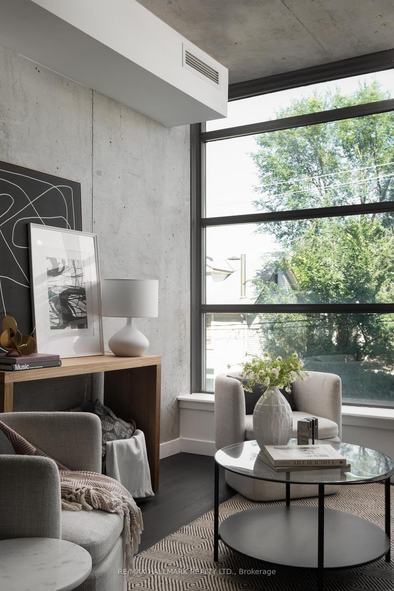 90 Broadview Avenue, Unit 202 thumbnail 8