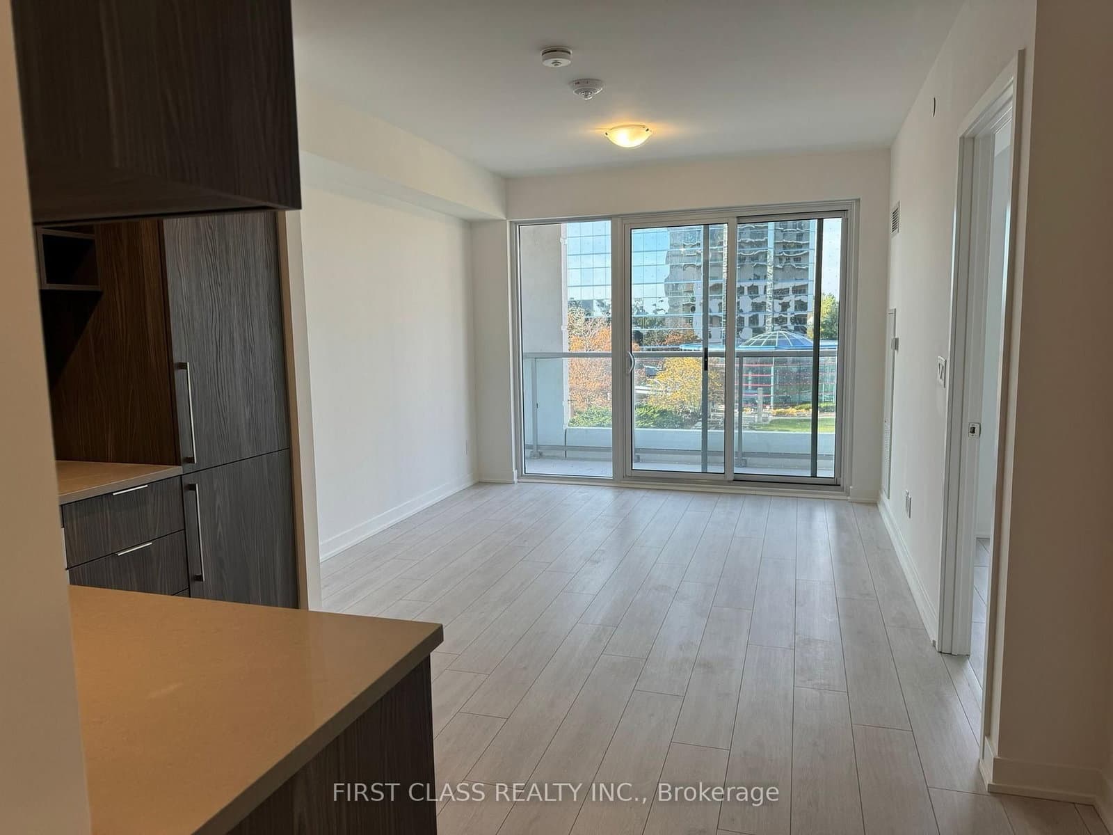 2033 Kennedy Road, Unit 507 thumbnail 3