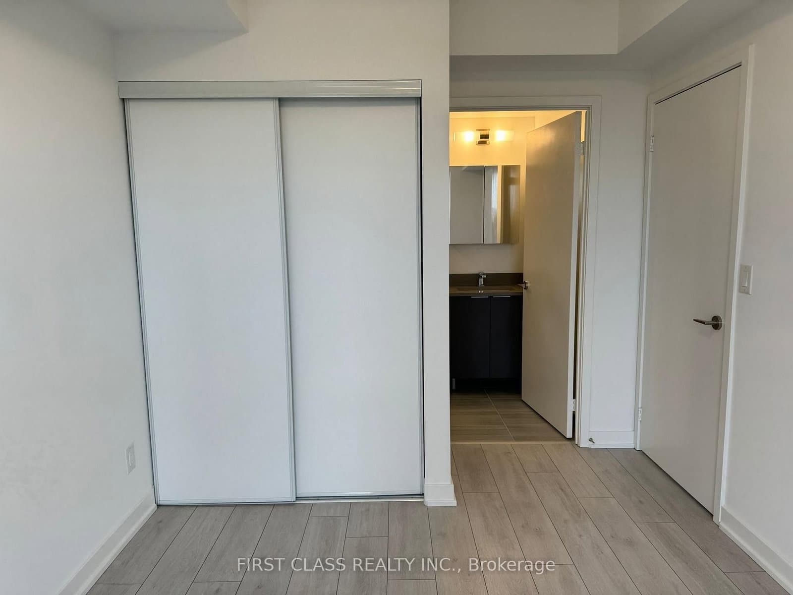 2033 Kennedy Road, Unit 507 thumbnail 7