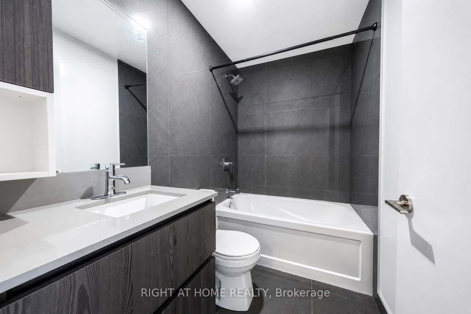 45 BASEBALL Place, Unit 903 thumbnail 16
