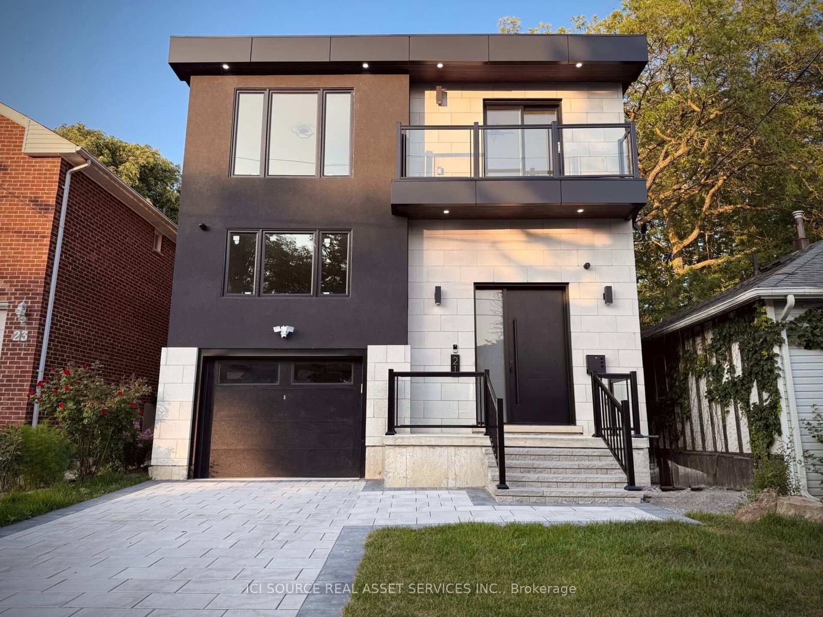 21 Vanbrugh Avenue - Image 1
