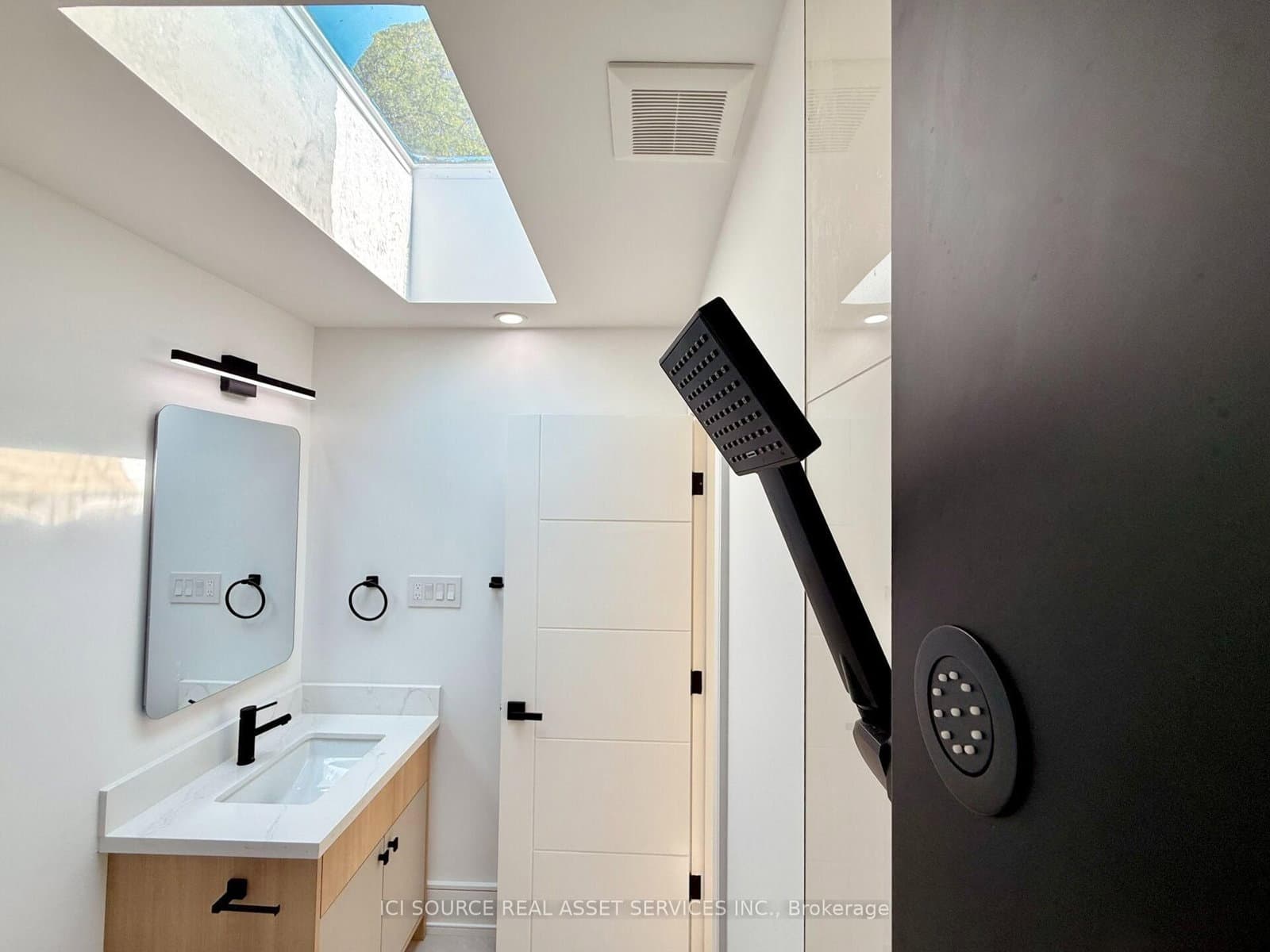 21 Vanbrugh Avenue thumbnail 24