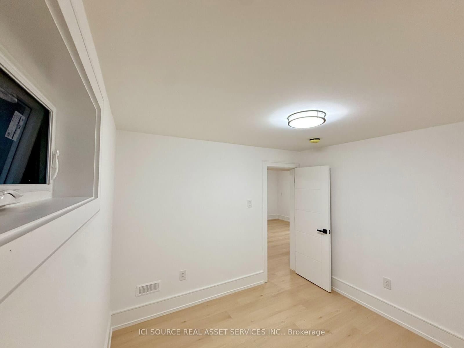 21 Vanbrugh Avenue thumbnail 29