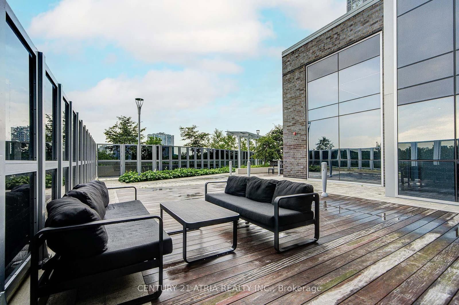 275 Village Green Square, Unit 2919 thumbnail 15