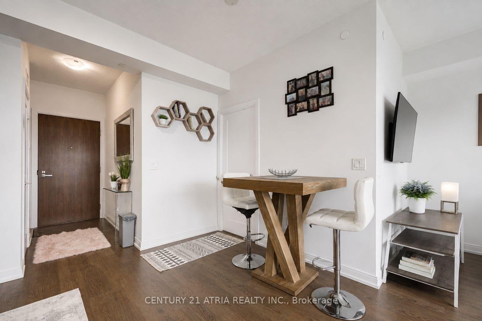 275 Village Green Square, Unit 2919 thumbnail 8