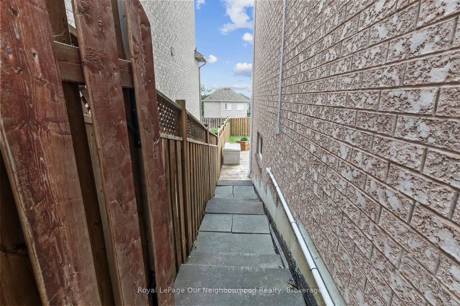 16 Nobbs Drive thumbnail 23