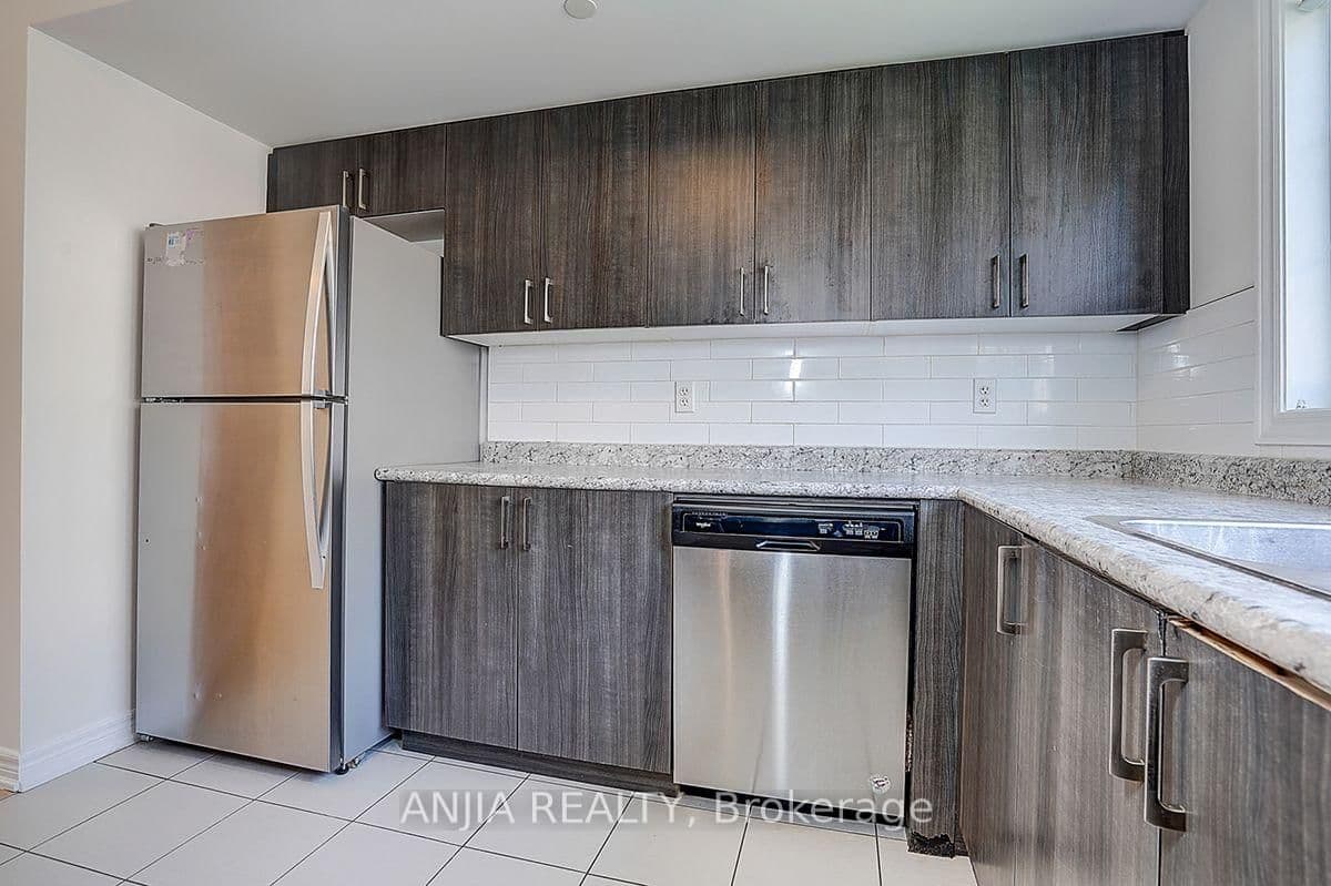 2641 Eaglesham Path thumbnail 13