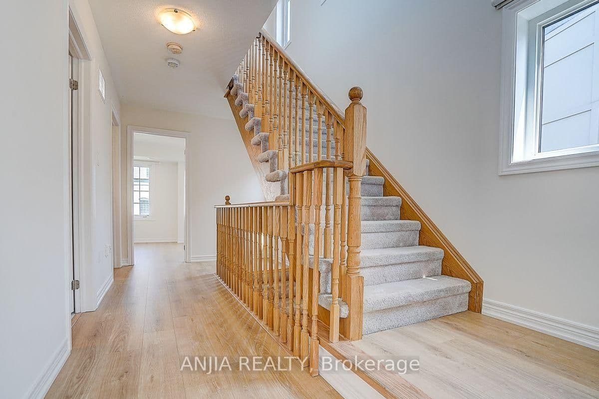 2641 Eaglesham Path thumbnail 15