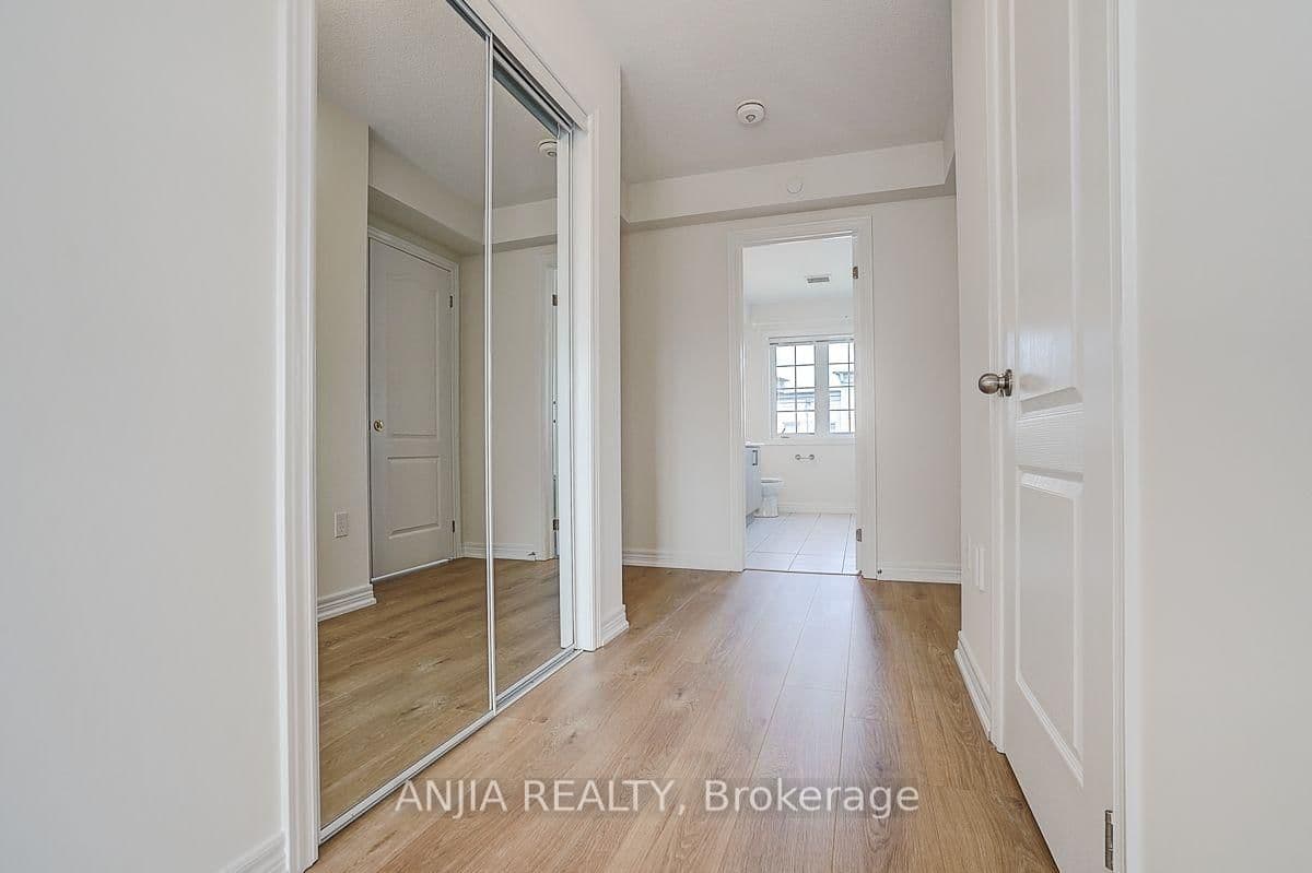 2641 Eaglesham Path thumbnail 19