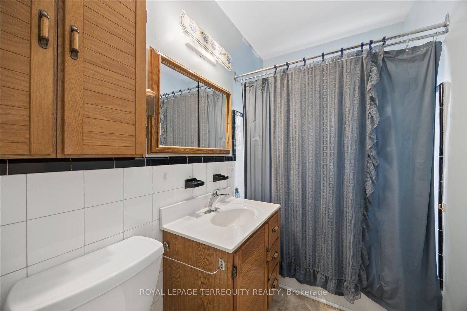 120 Ellington Drive thumbnail 15