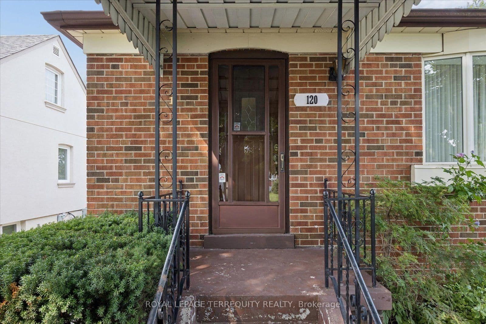 120 Ellington Drive thumbnail 2