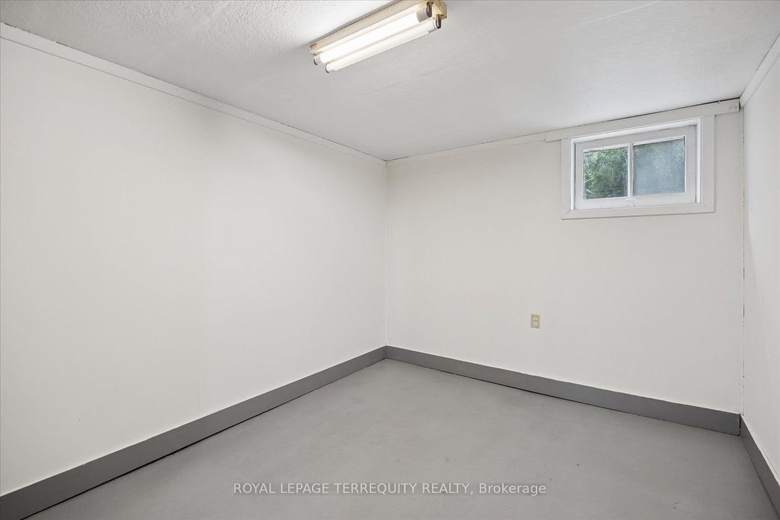 120 Ellington Drive thumbnail 28