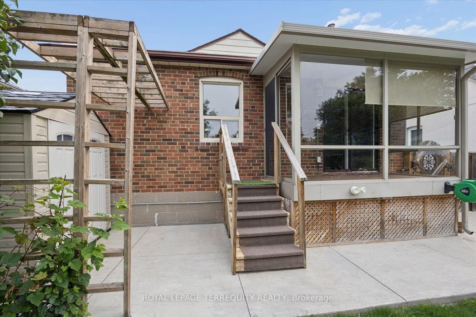 120 Ellington Drive thumbnail 29