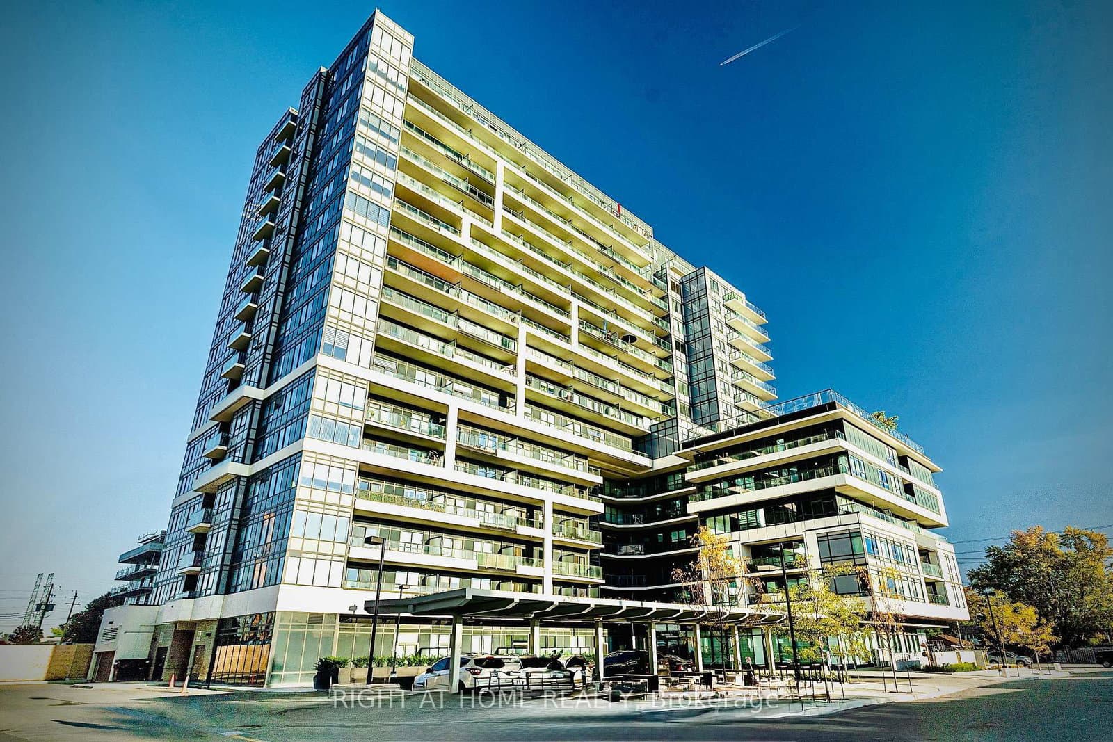 #1202 - 1480 Bayly Street W