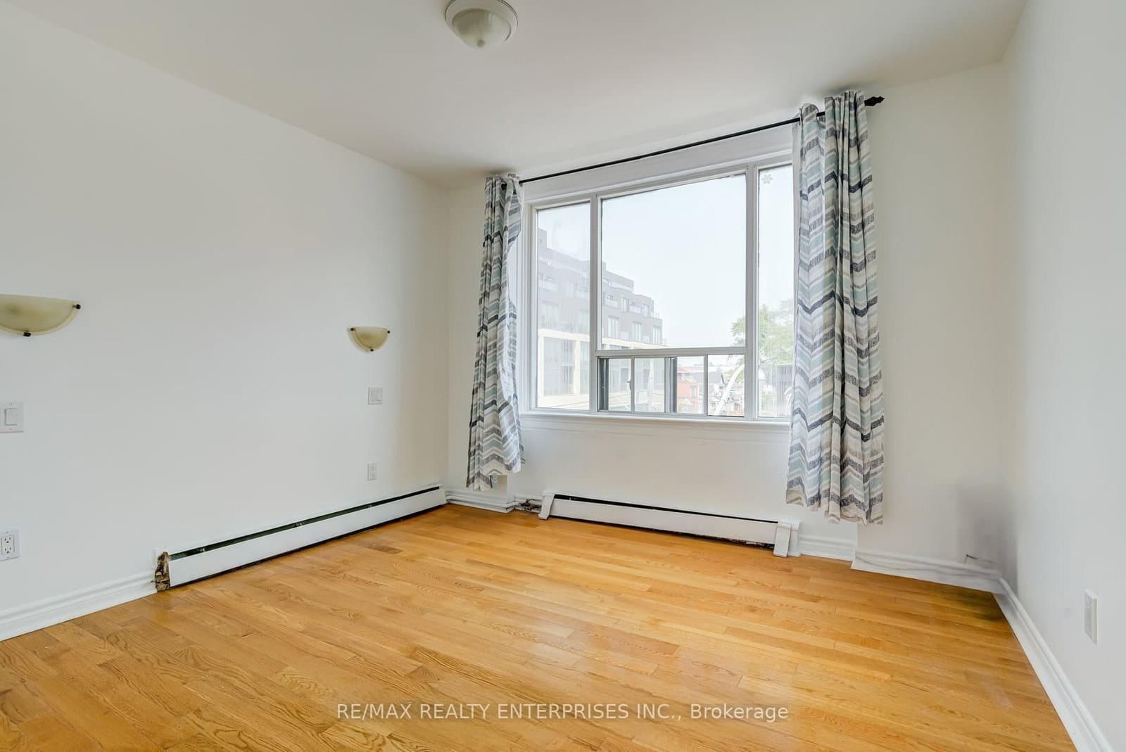488 Logan Avenue thumbnail 9