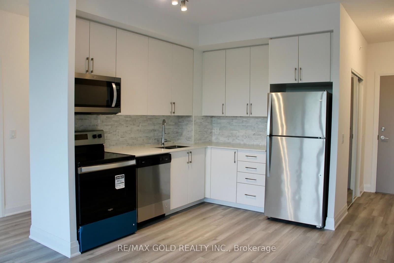 3220 Sheppard Avenue E, Unit 218 thumbnail 8