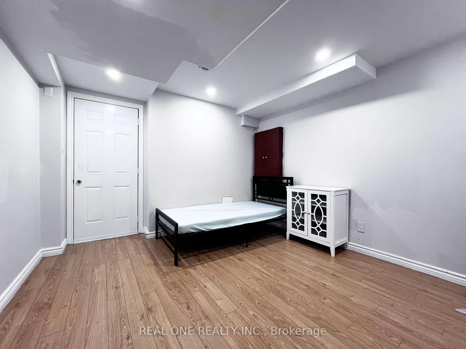 1098 Sandhurst Circle, Unit BSMT thumbnail 5