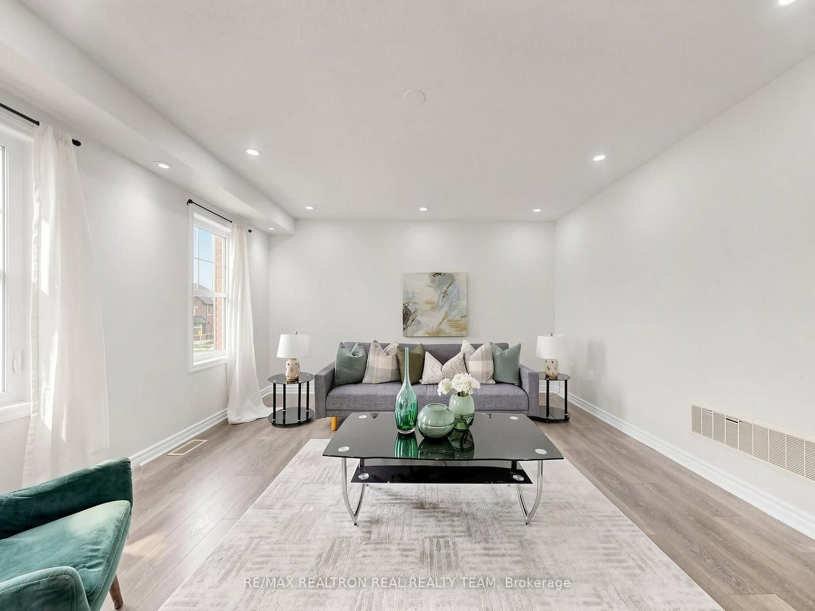 2708 Burkholder Drive thumbnail 8