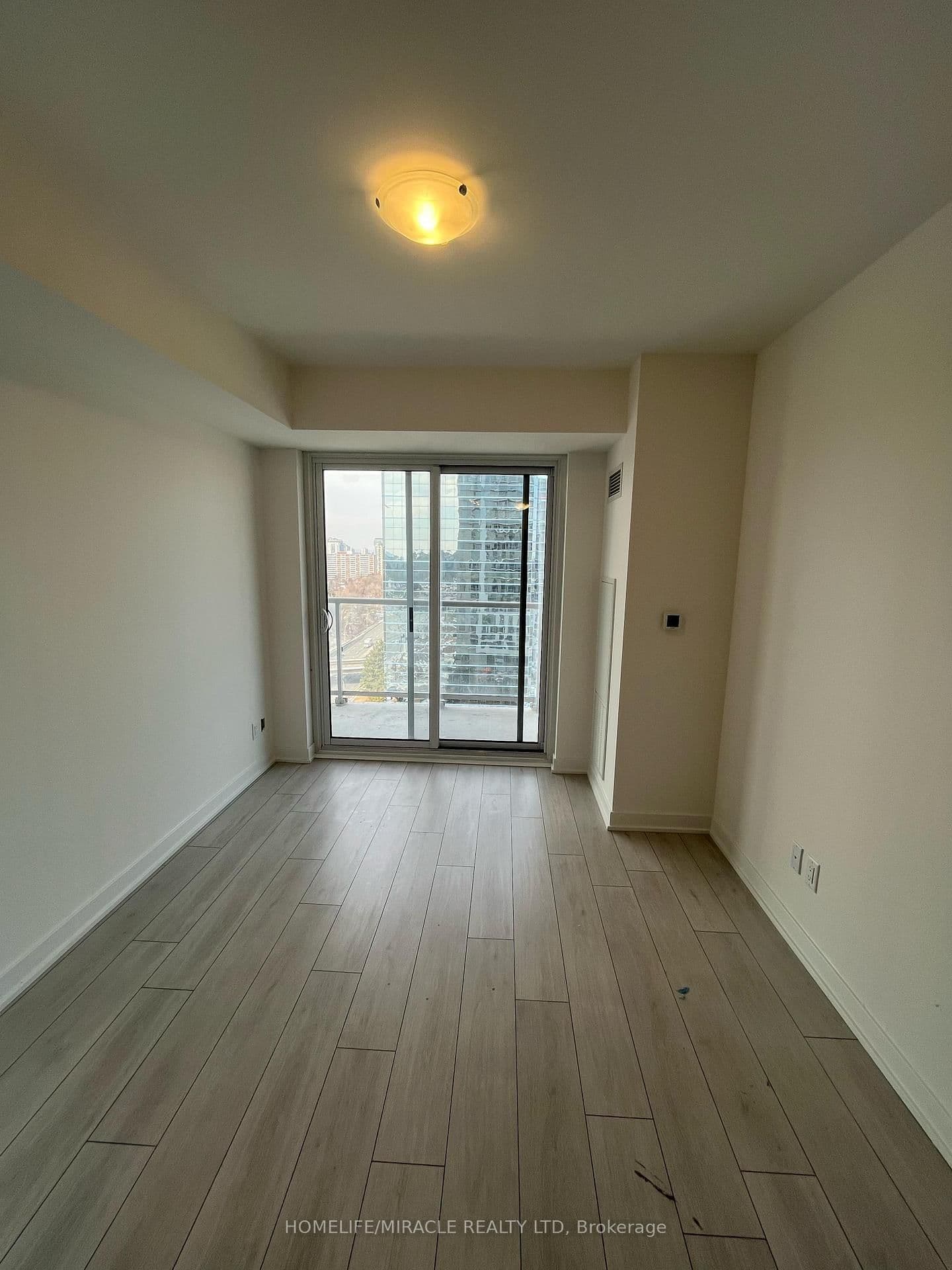 2031 Kennedy Road N, Unit 1620 thumbnail 10