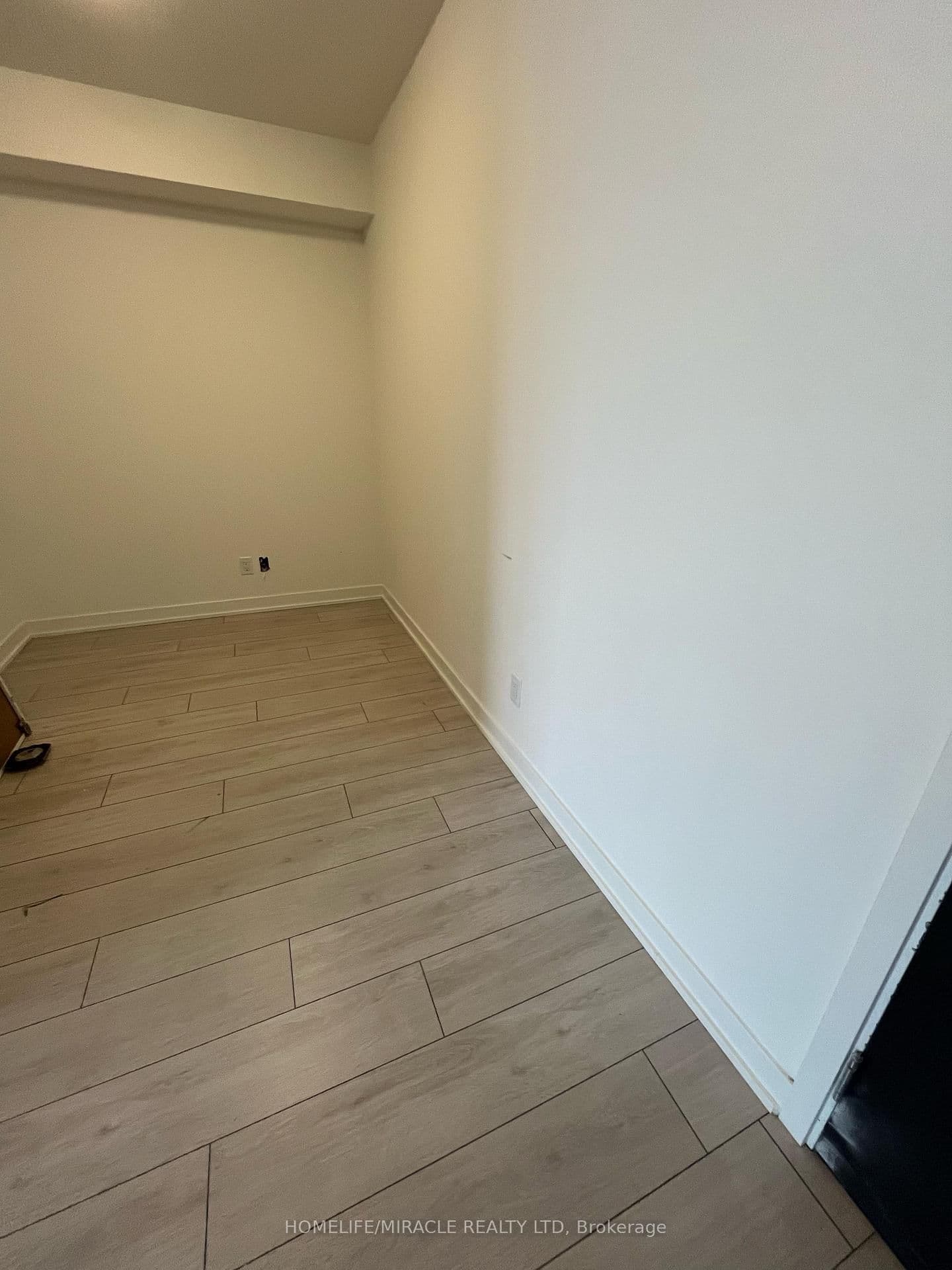 2031 Kennedy Road N, Unit 1620 thumbnail 13