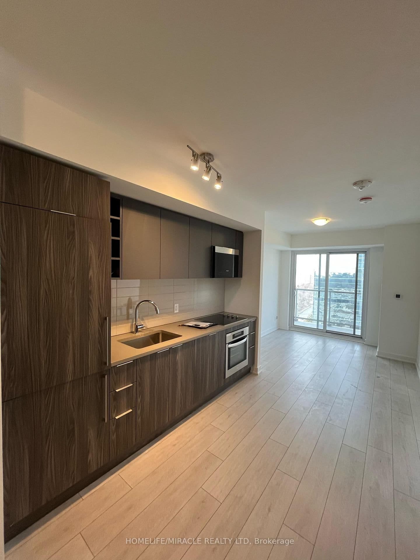 2031 Kennedy Road N, Unit 1620 thumbnail 3