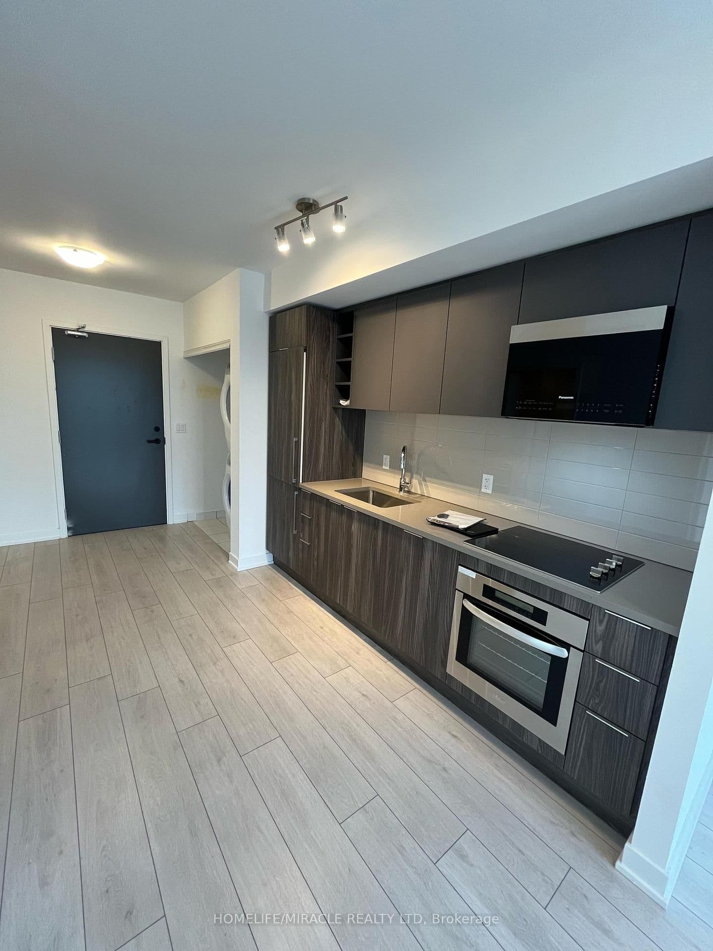 2031 Kennedy Road N, Unit 1620 thumbnail 5