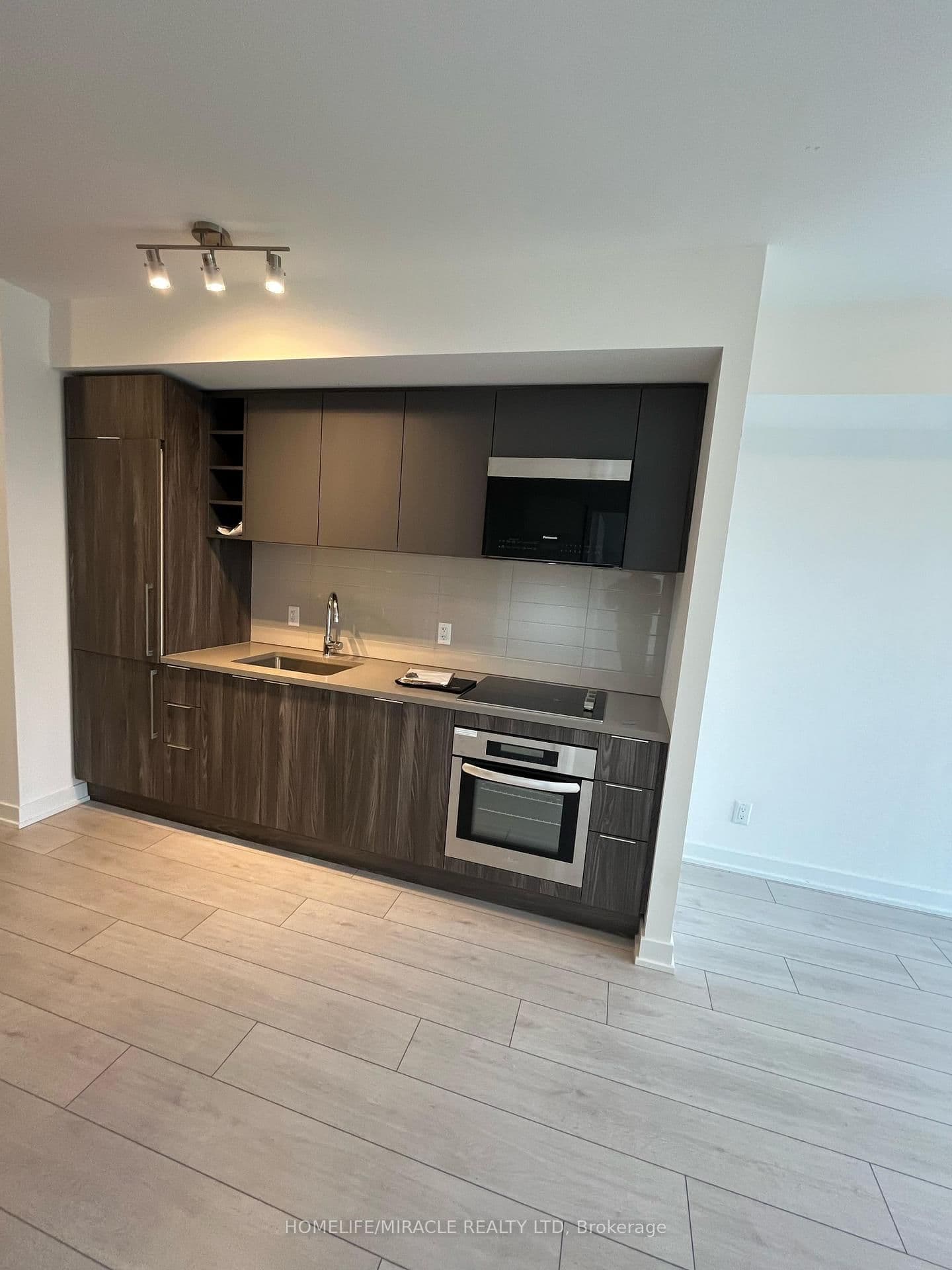 2031 Kennedy Road N, Unit 1620 thumbnail 6