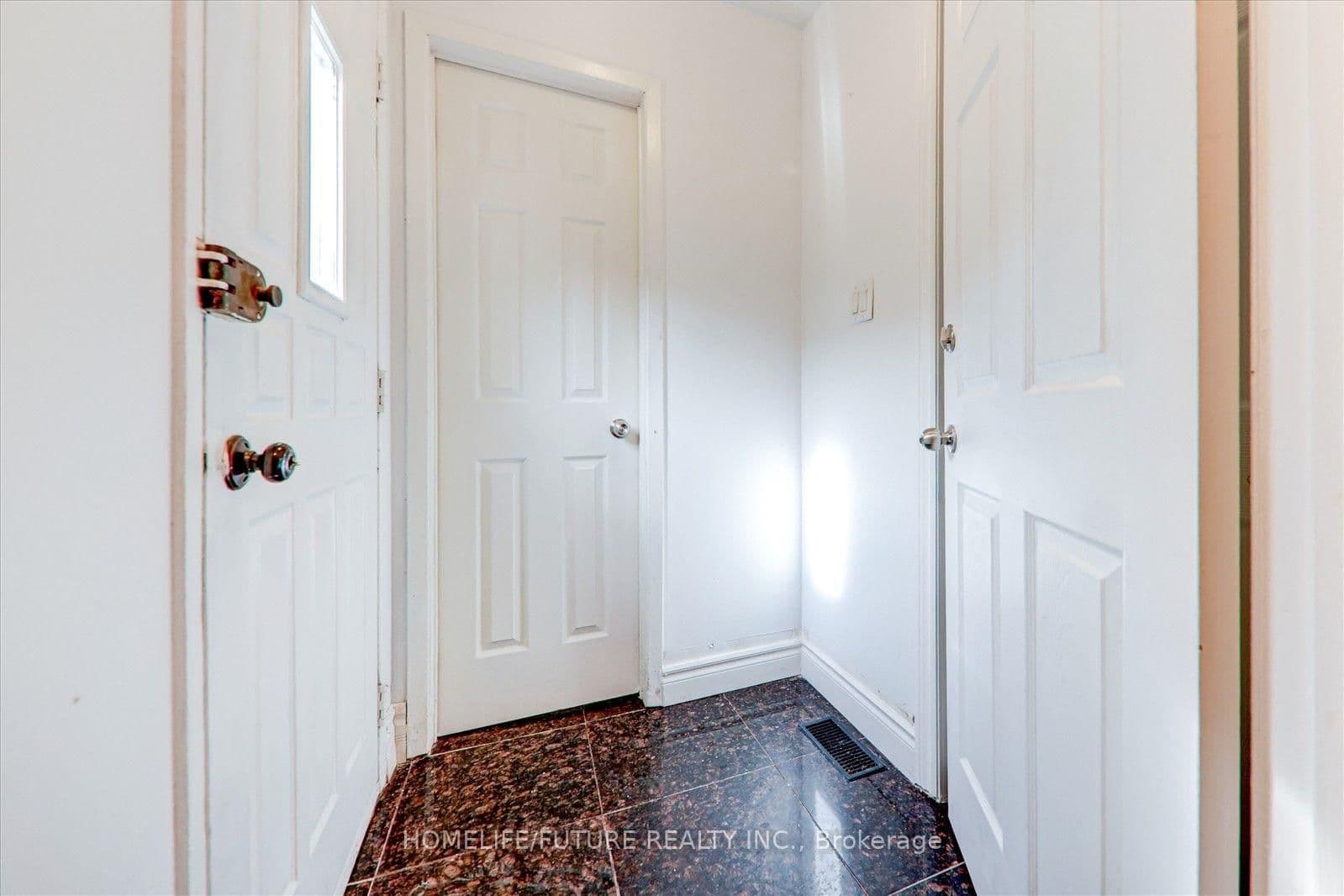 97 Dunsfold Drive, Unit Bsmt thumbnail 7
