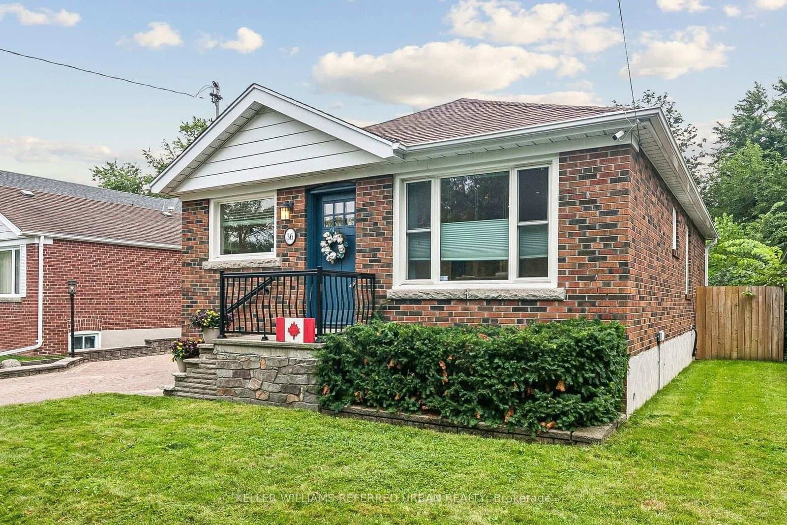 36 Vernadale Crescent thumbnail 3