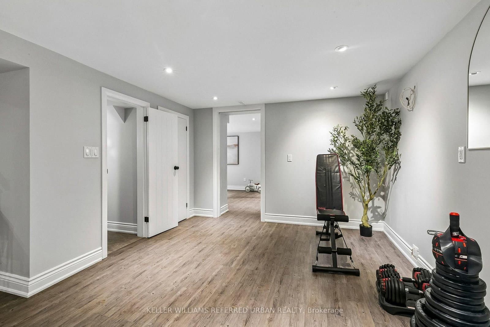 36 Vernadale Crescent thumbnail 33